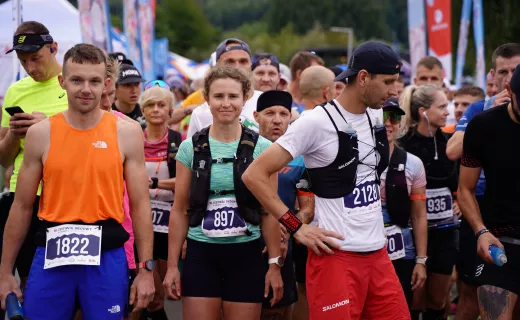 23 kilometry po górach. Zawodnicy pełni uśmiechów ruszyli na trasę [ZDJĘCIA] - 3